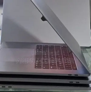New Laptop Apple MacBook Pro 2017 16GB Apple M1 Pro SSD 512GB