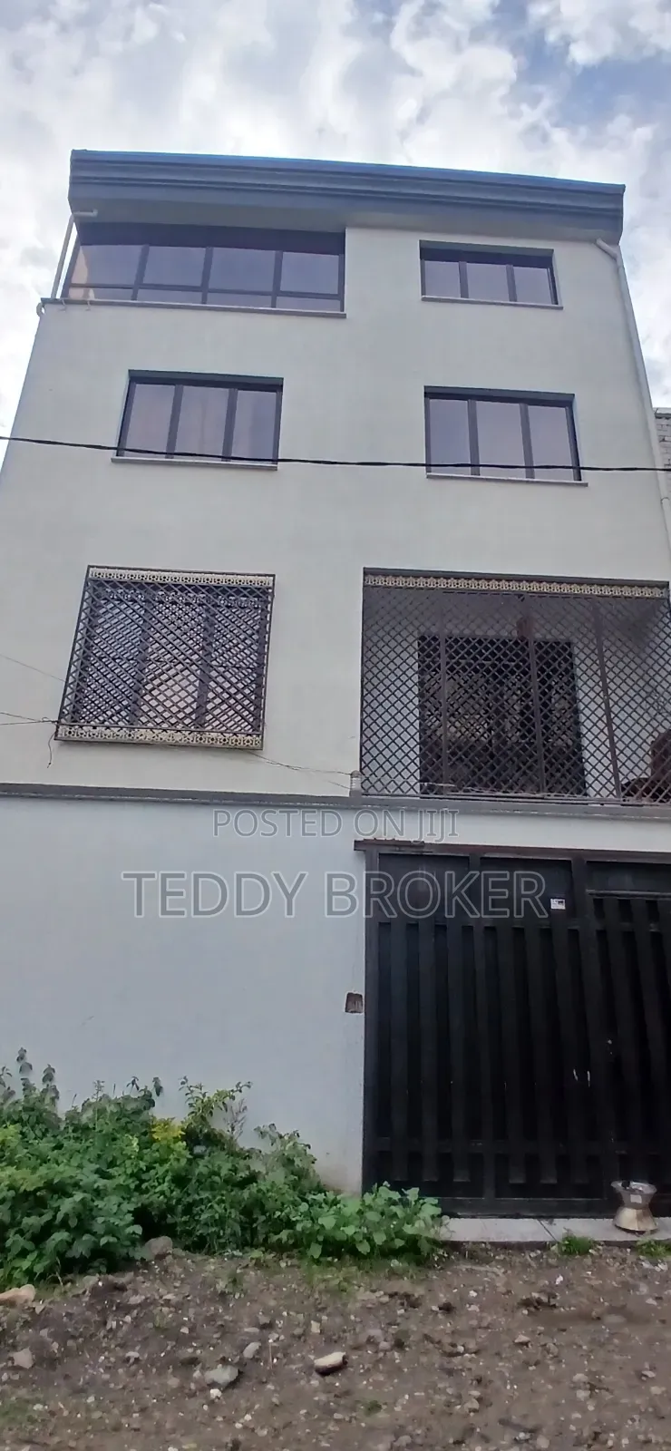 6bdrm House in Haile Garment, Nifas Silk-Lafto for sale