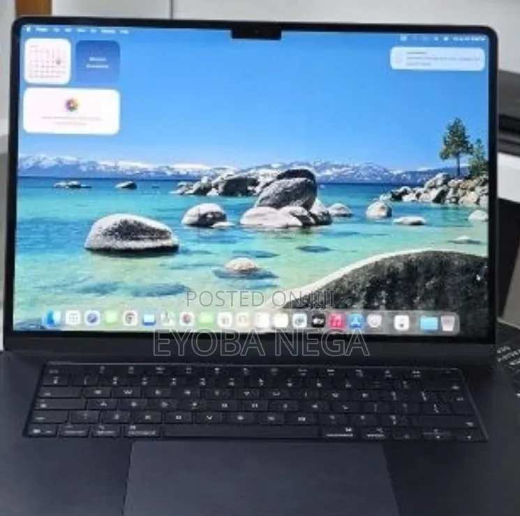New Laptop Apple MacBook Air 2025 M4 16GB Apple M4 SSD 256GB