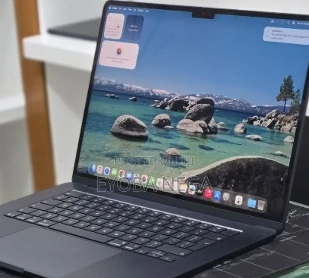 New Laptop Apple MacBook Air 2025 M4 16GB Apple M4 SSD 256GB