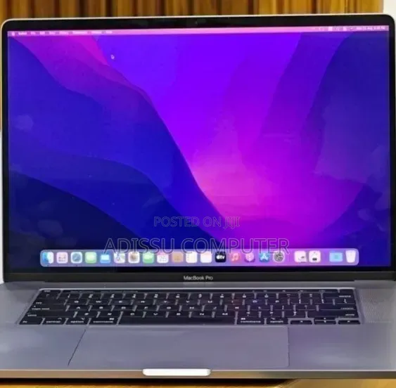 New Laptop Apple MacBook Pro 2018 32GB Intel Core i9 SSD 2T