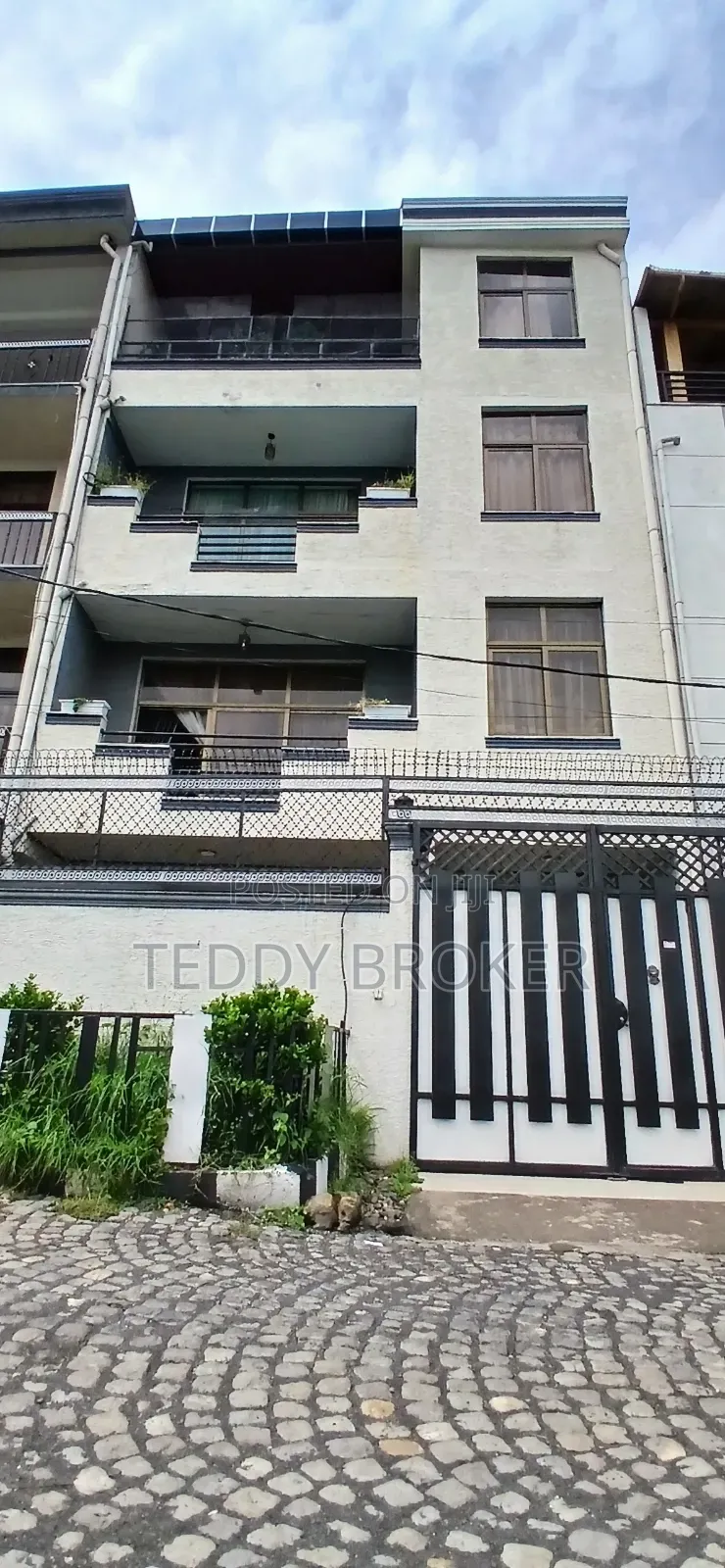 7bdrm House in Haile Garment, Nifas Silk-Lafto for sale
