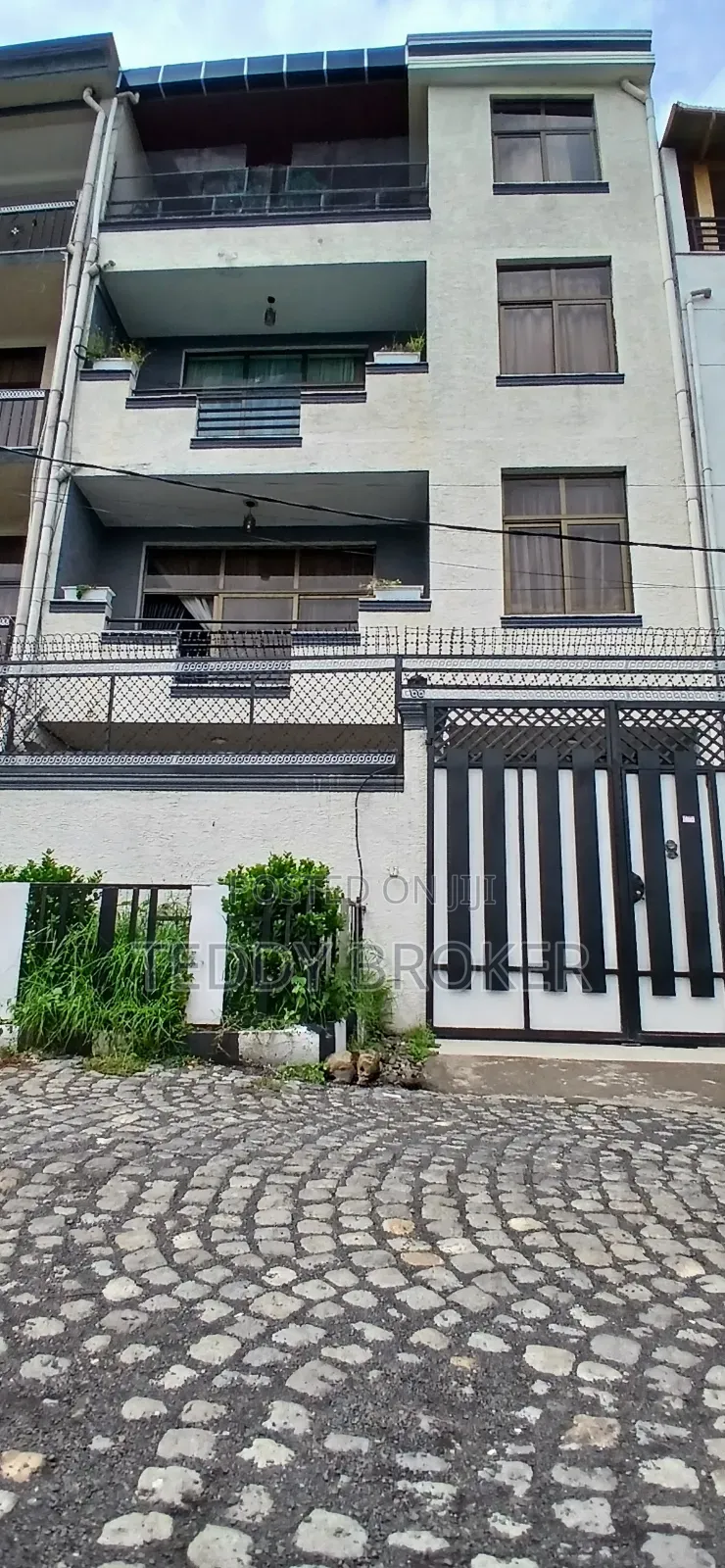 7bdrm House in Haile Garment, Nifas Silk-Lafto for sale