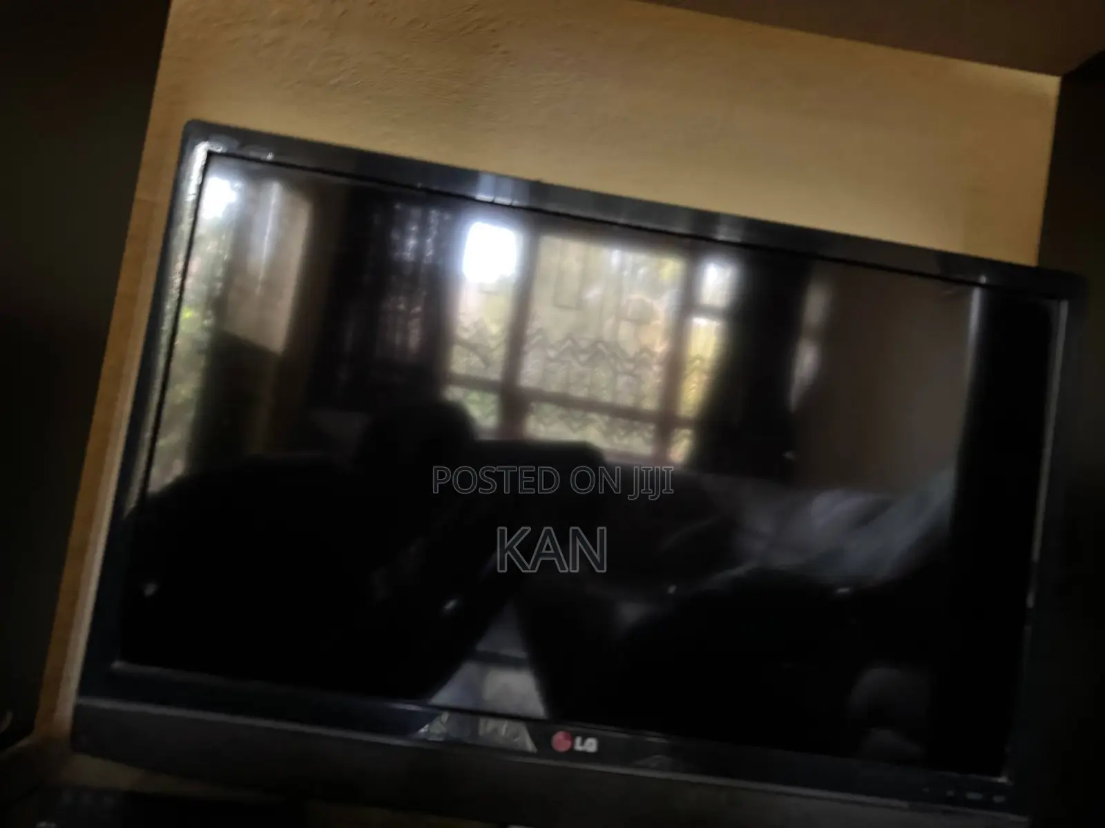 LG 24 Inch