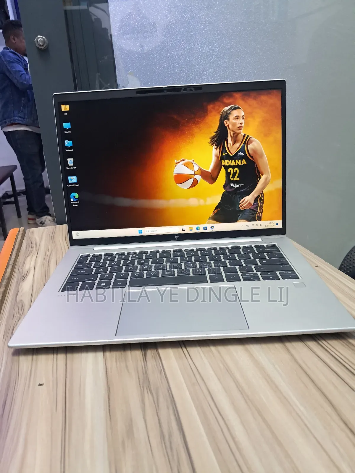 New Laptop HP EliteBook 845 G8 8GB AMD Ryzen 5 SSD 512GB