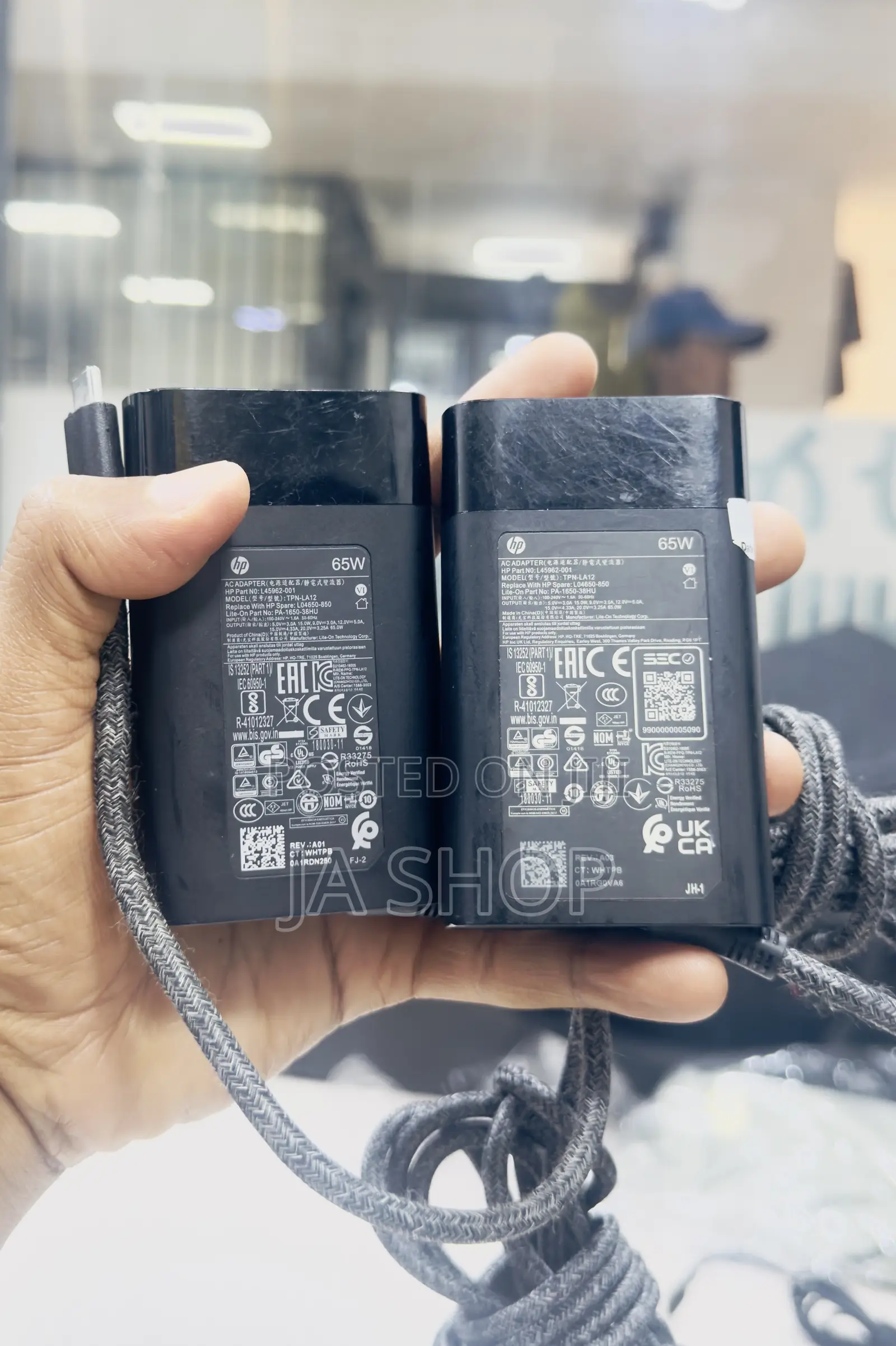 HP Charger 65w