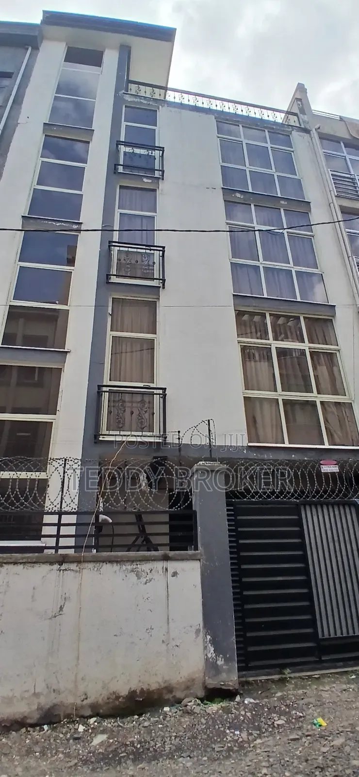 7bdrm House in Haile Garment, Nifas Silk-Lafto for sale