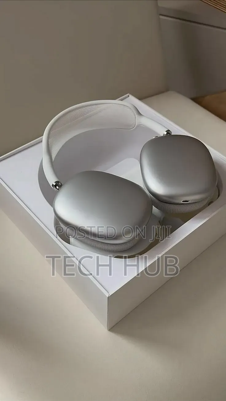 Premium Wireless Headset – Powerful Sound Modern Comfort