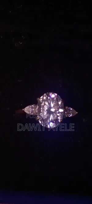 Moissanite Diamond Engagement Ring