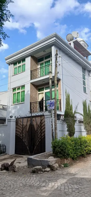 7bdrm House in Lebu, Nifas Silk-Lafto for sale