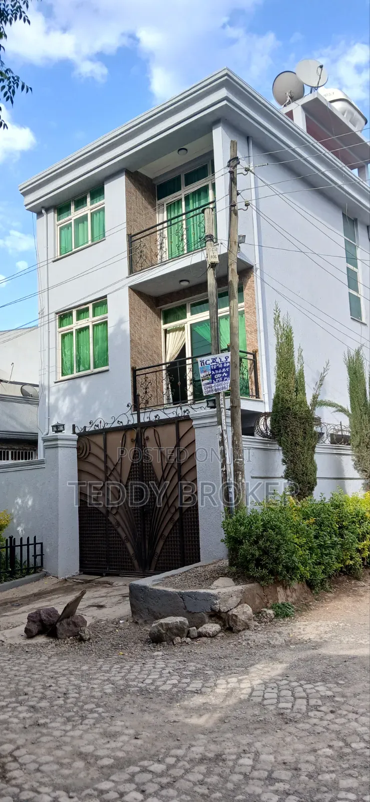 7bdrm House in Lebu, Nifas Silk-Lafto for sale