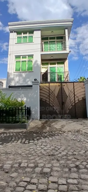 7bdrm House in Lebu, Nifas Silk-Lafto for sale