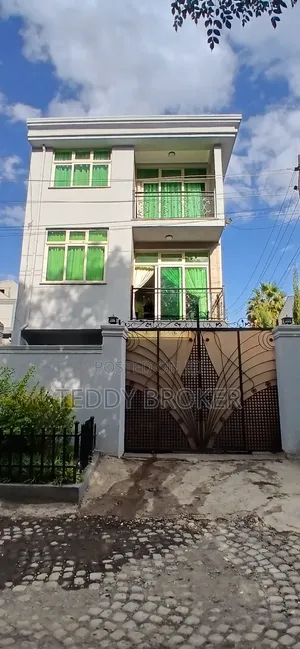 7bdrm House in Lebu, Nifas Silk-Lafto for sale