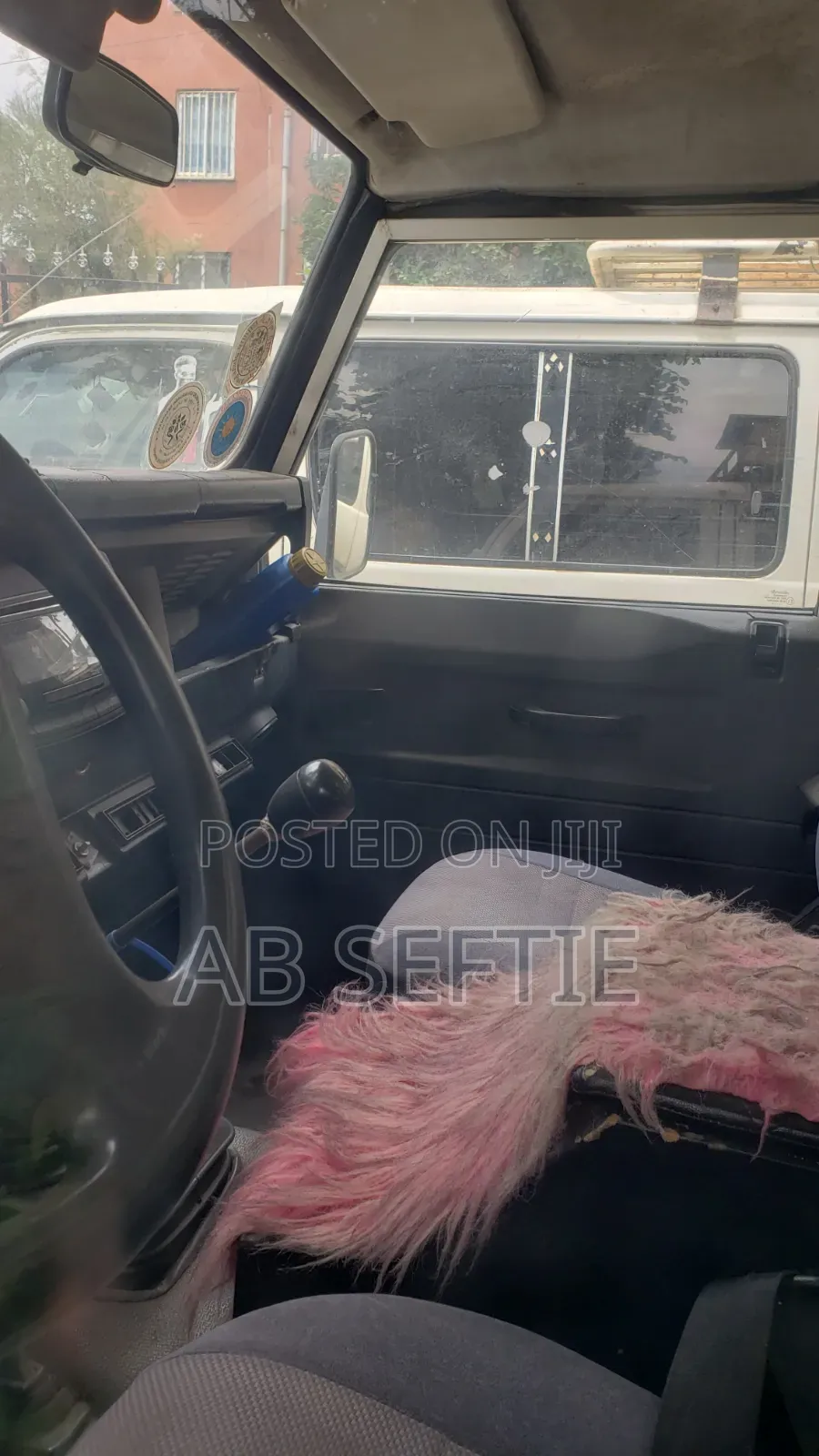 Land Rover Defender 2000 White