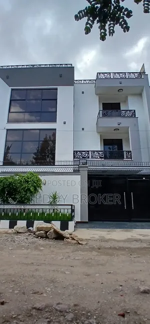 9bdrm House in Lebu, Nifas Silk-Lafto for sale