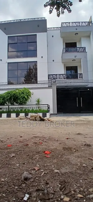 9bdrm House in Lebu, Nifas Silk-Lafto for sale