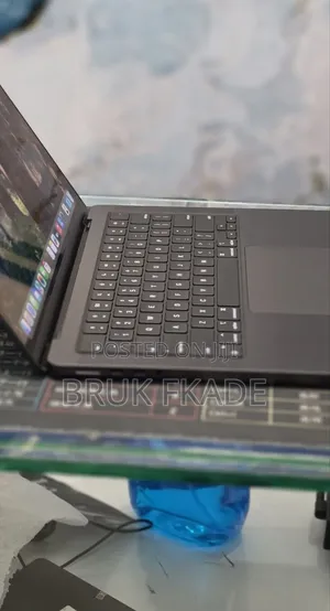 New Laptop Apple MacBook Pro 2024 M4 16GB Apple M4 Pro SSD 512GB