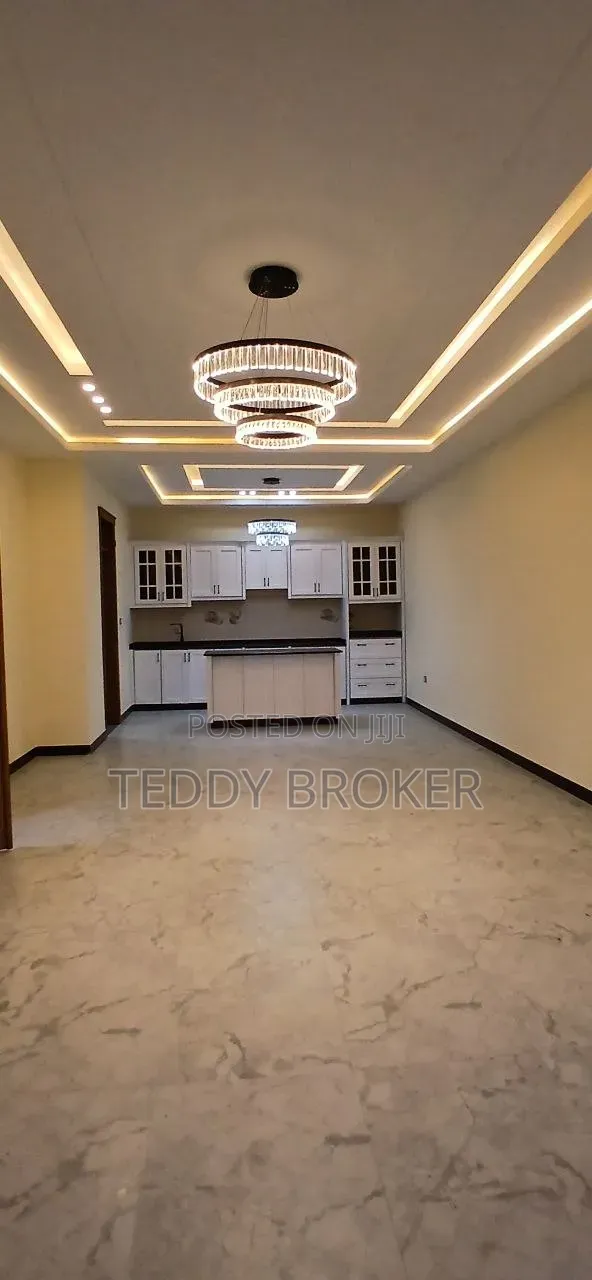 8bdrm House in Lafto for sale