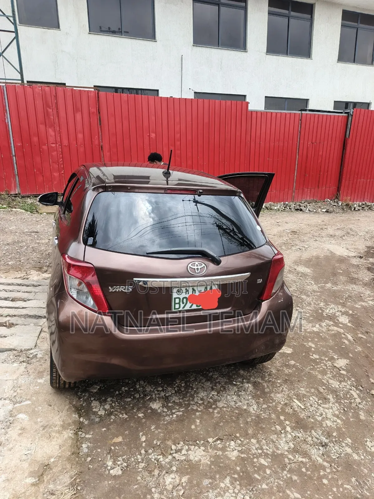 Toyota Yaris 2012 Brown