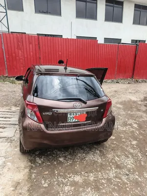 Toyota Yaris 2012 Brown