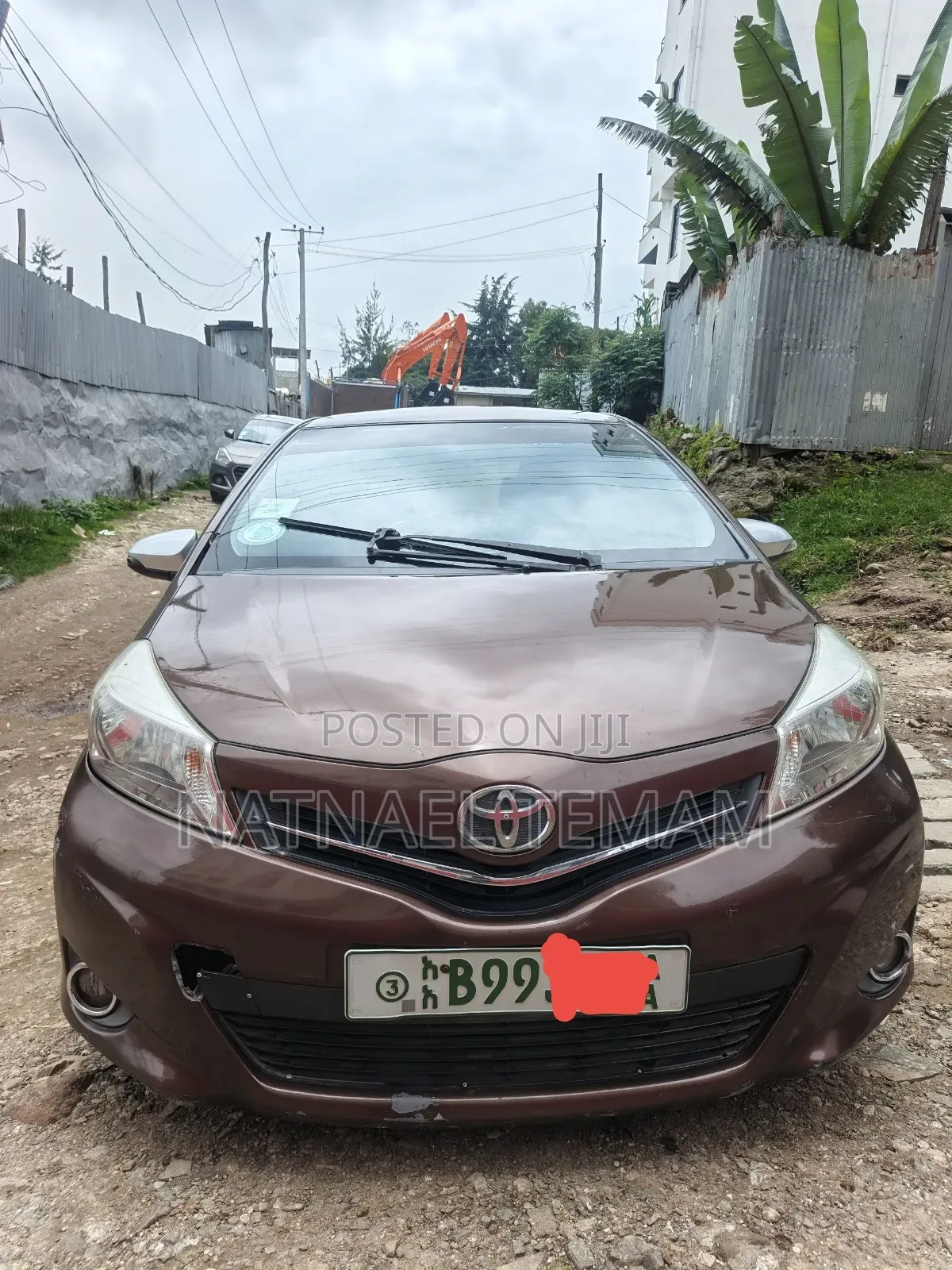 Toyota Yaris 2012 Brown