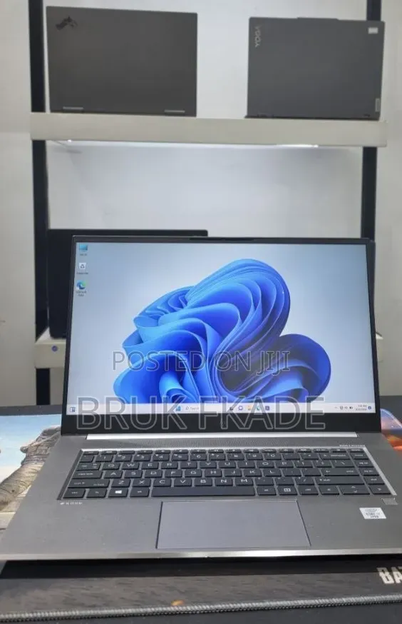 New Laptop HP Zbook Studio G7 32GB Intel Core i7 SSD 512GB