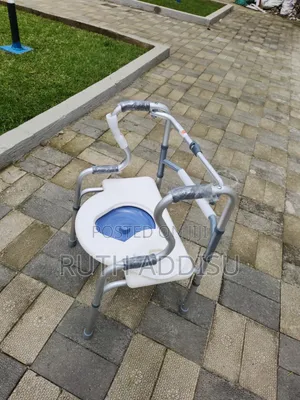 Toilet Chair Medical輕易commode Chair顁了commode Chair兩人toilet Chair New