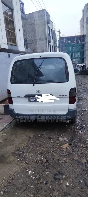Toyota Grand HiAce 2001 White