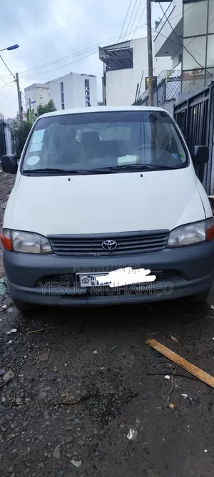 Toyota Grand HiAce 2001 White