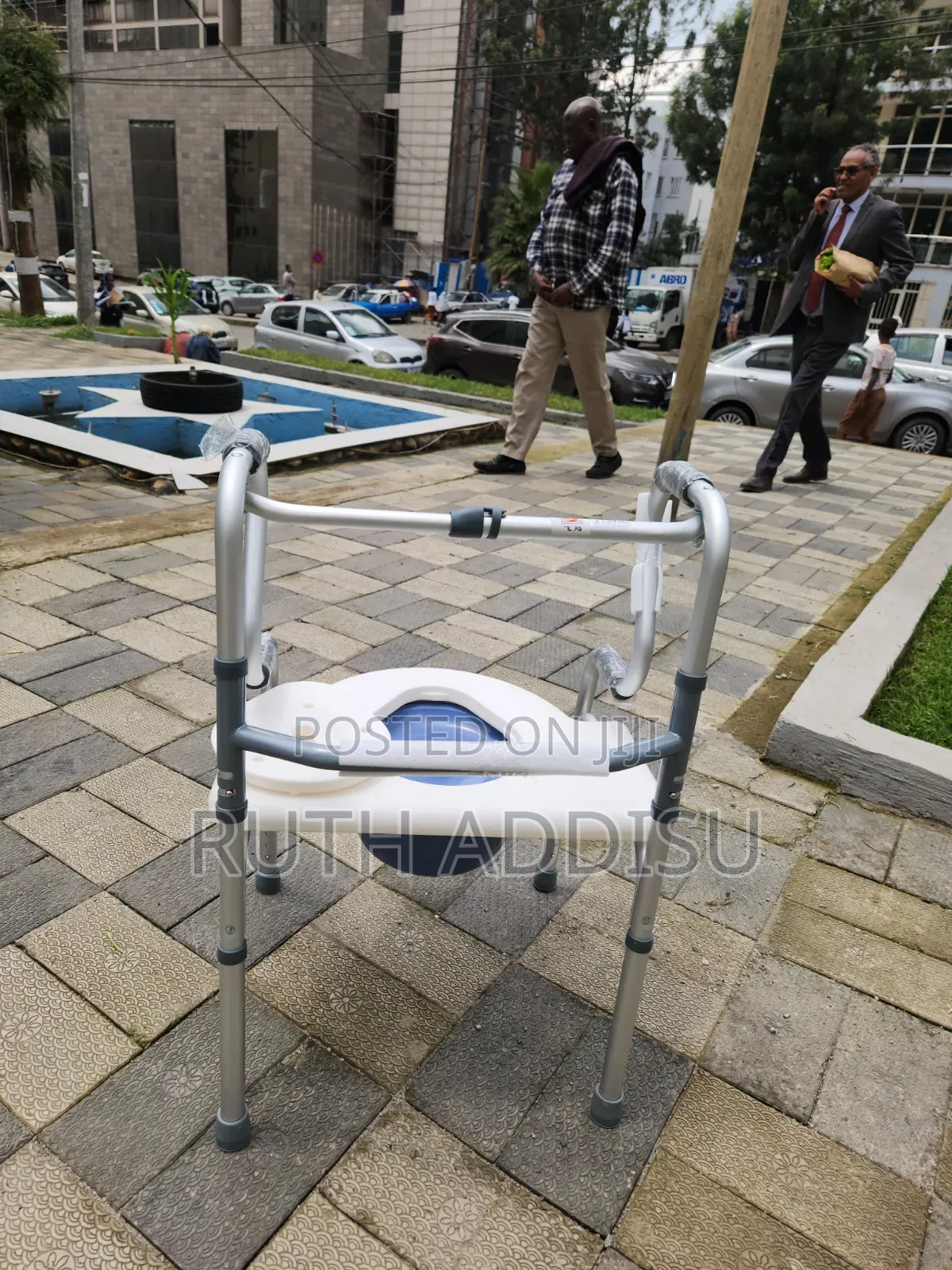 Commode Chair輕生poty Chair With Shower Ability蝨弓commode Chair Medical