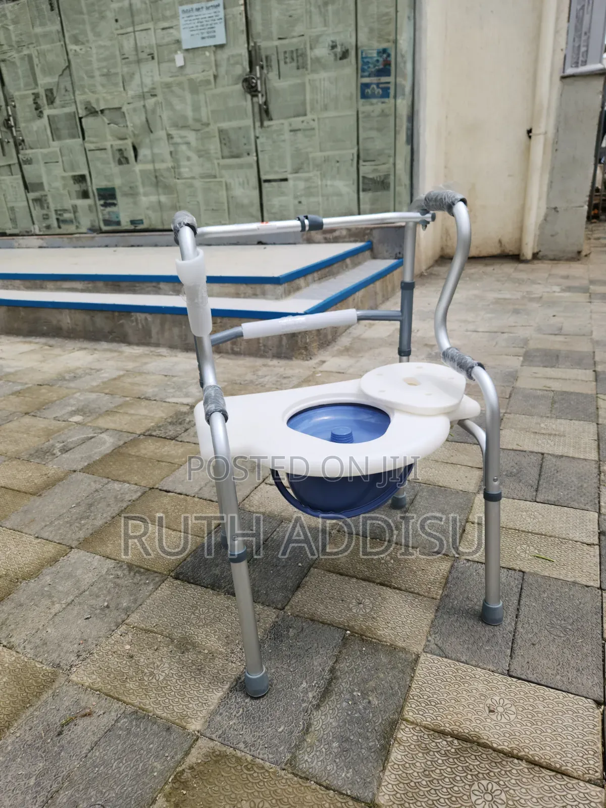 Commode Chair寄送toilet Chair輕巧commode Chair倚賴commode Chair傾向commode