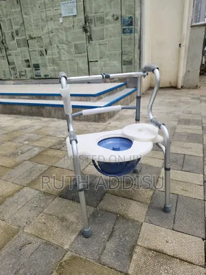 Commode Chair寄送toilet Chair輕巧commode Chair倚賴commode Chair傾向commode