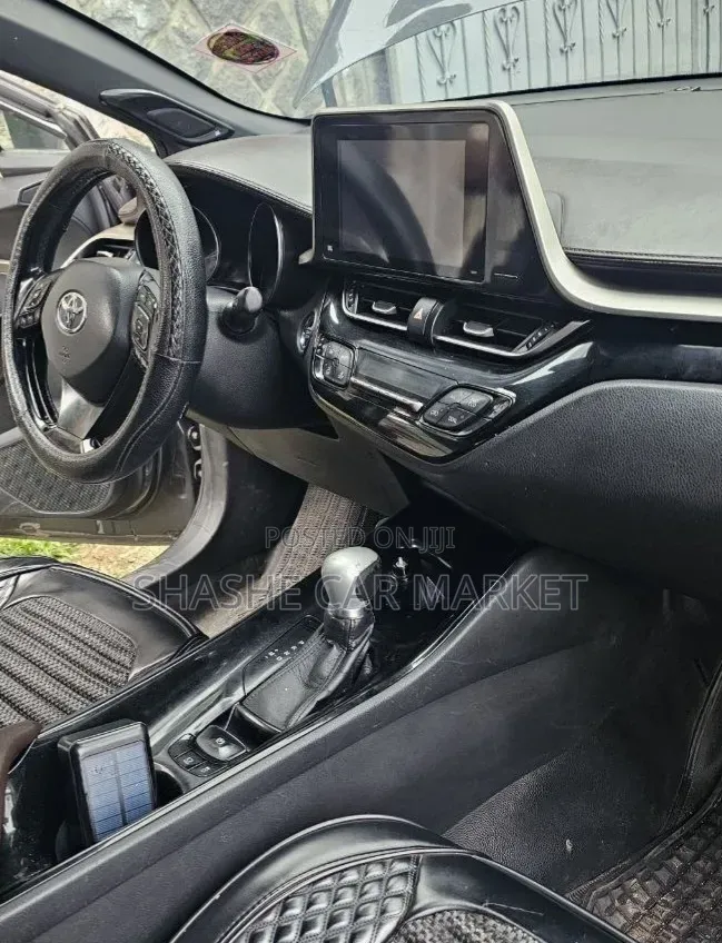 Toyota C-HR 2017 Gray