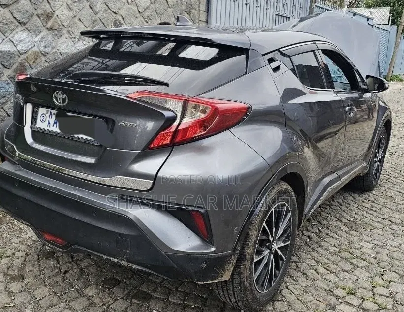 Toyota C-HR 2017 Gray