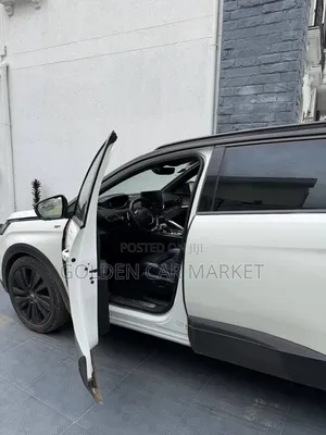 Peugeot 5008 2021 White