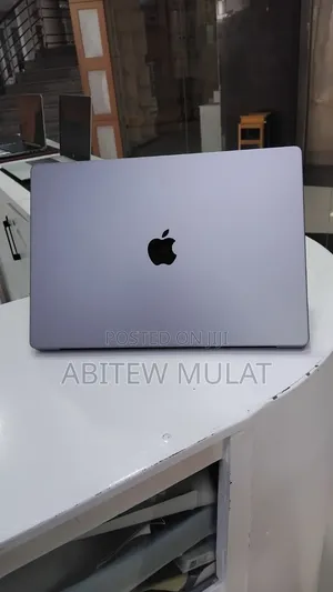 New Laptop Apple MacBook Pro 2021 M1 32GB Apple M1 Pro SSD 1T