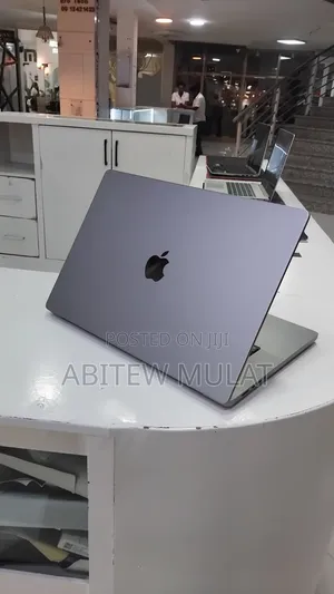 New Laptop Apple MacBook Pro 2021 M1 32GB Apple M1 Pro SSD 1T