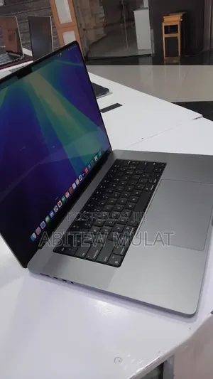New Laptop Apple MacBook Pro 2021 M1 Max 32GB Apple M1 Max SSD 1T