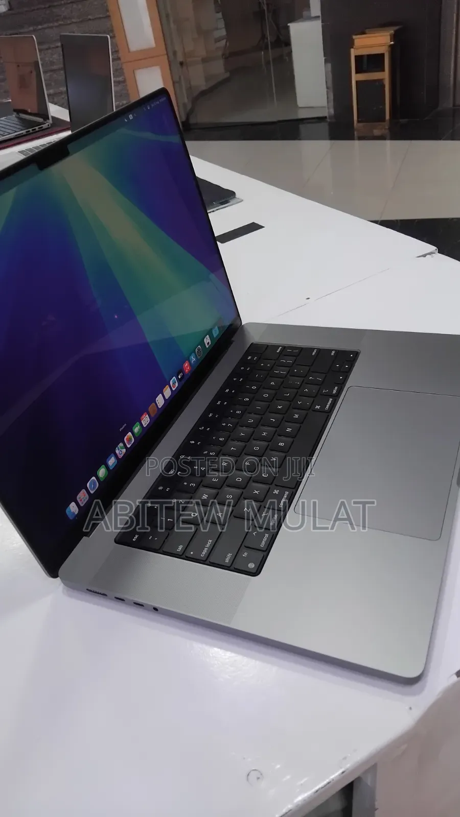 New Laptop Apple MacBook Pro 2021 M1 Max 32GB Apple M1 Max SSD 1T