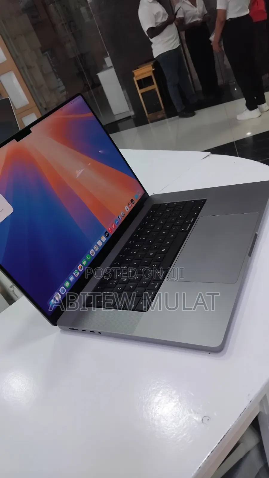 New Laptop Apple MacBook Pro 2021 M1 Max 64GB Apple M1 Max SSD 1T