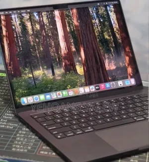 New Laptop Apple MacBook Pro 2024 M4 16GB Apple M4 Pro SSD 512GB