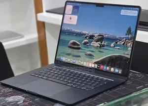 New Laptop Apple MacBook Air 2025 M4 16GB Apple M4 SSD 256GB