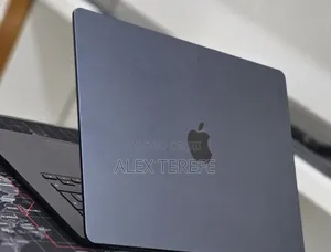 New Laptop Apple MacBook Air 2025 M4 16GB Apple M4 SSD 256GB
