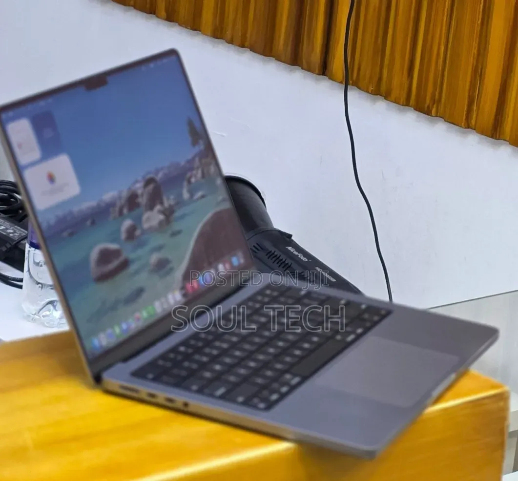 New Laptop Apple MacBook Pro 2021 M1 16GB Apple M1 Pro SSD 512GB