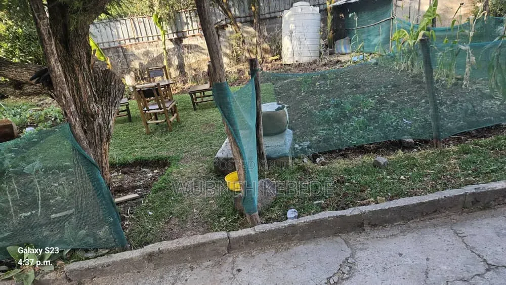 7bdrm Apartment in Goal Rm, Yeka for sale