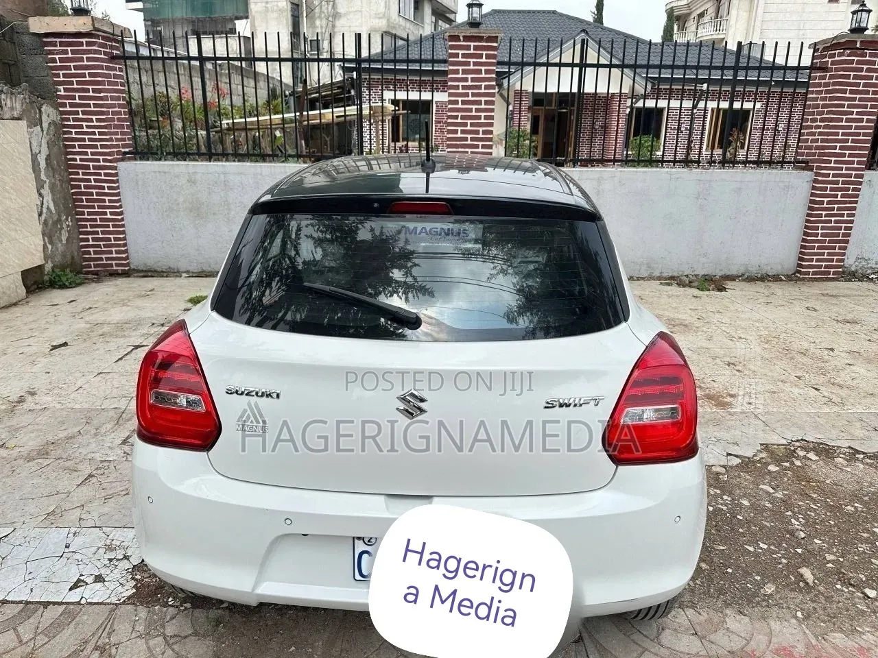 Suzuki Swift 2022 White