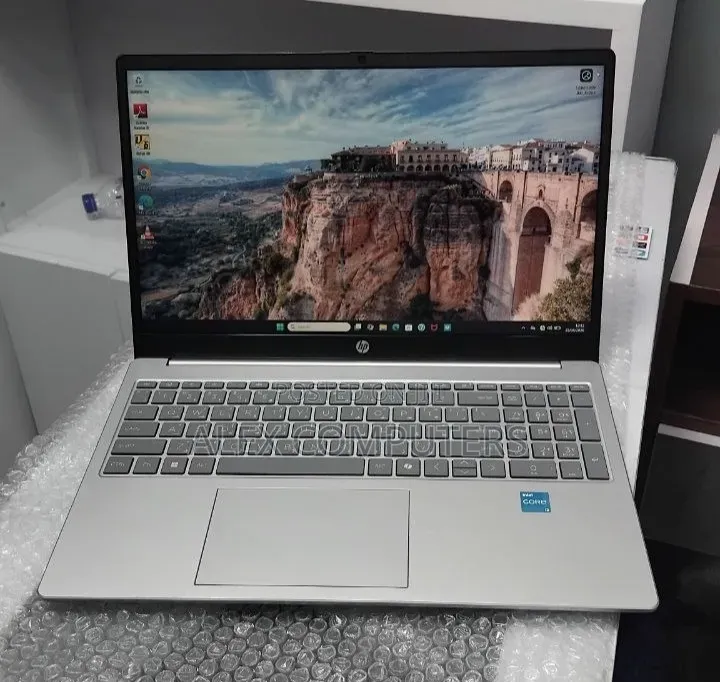New Laptop HP Stream Notebook 8GB Intel Core i3 SSD 256GB