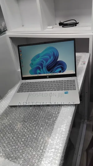 New Laptop HP Stream Notebook 8GB Intel Core i3 SSD 256GB