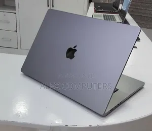New Laptop Apple MacBook 16GB Apple M1 Max SSHD (Hybrid) 256GB