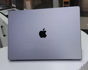 New Laptop Apple MacBook 16GB Apple M1 Max SSHD (Hybrid) 256GB